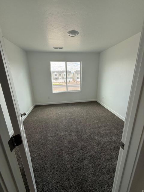 Tiny photo for 887 E OAKUM LN, Saratoga Springs, UT 84045 (MLS # 2147890)