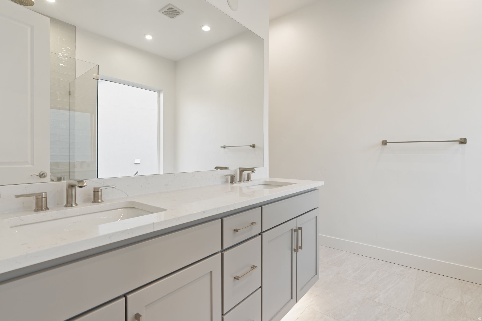 LAKEVIEW ESTATES - Residential