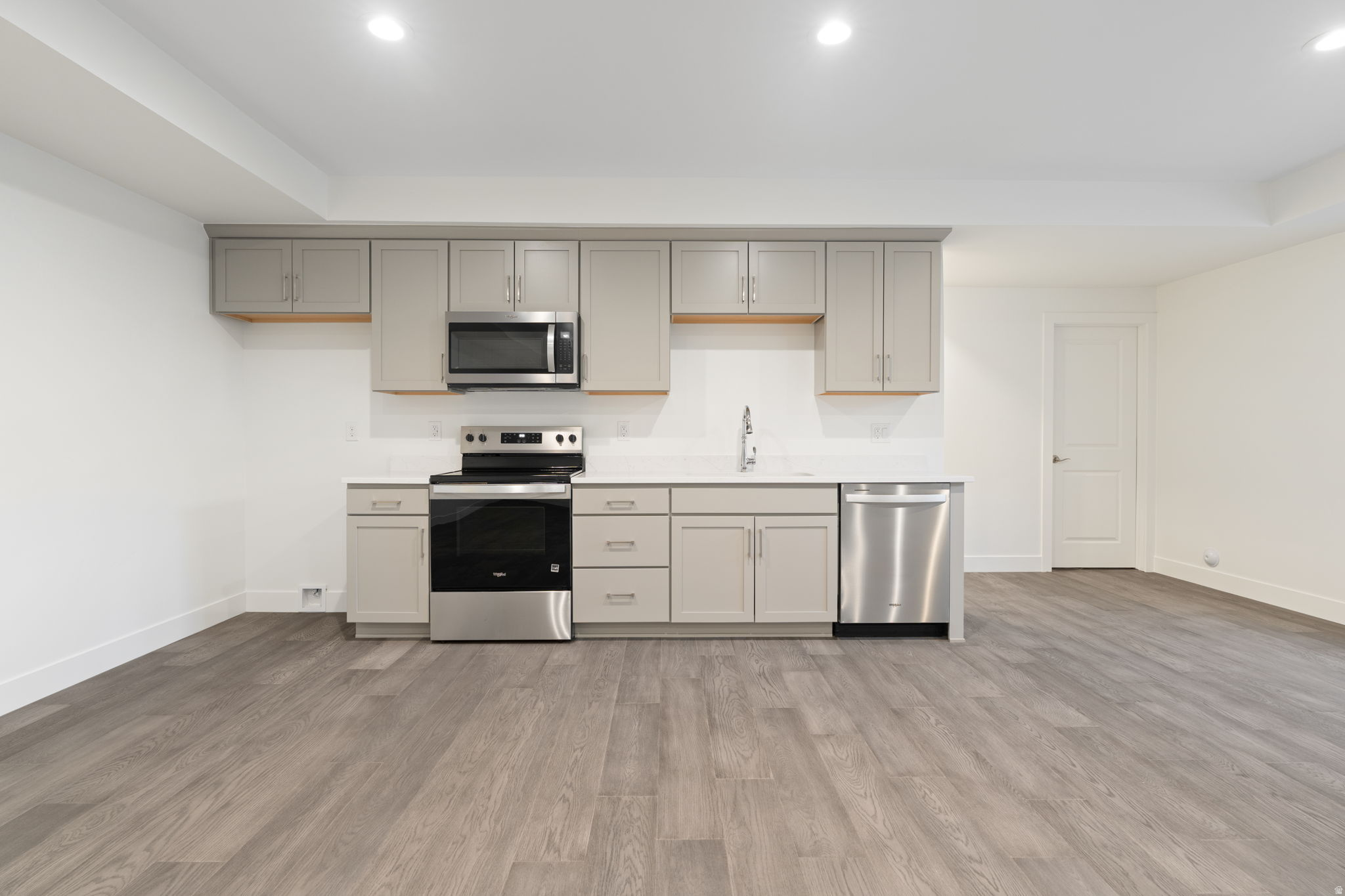 LAKEVIEW ESTATES - Residential