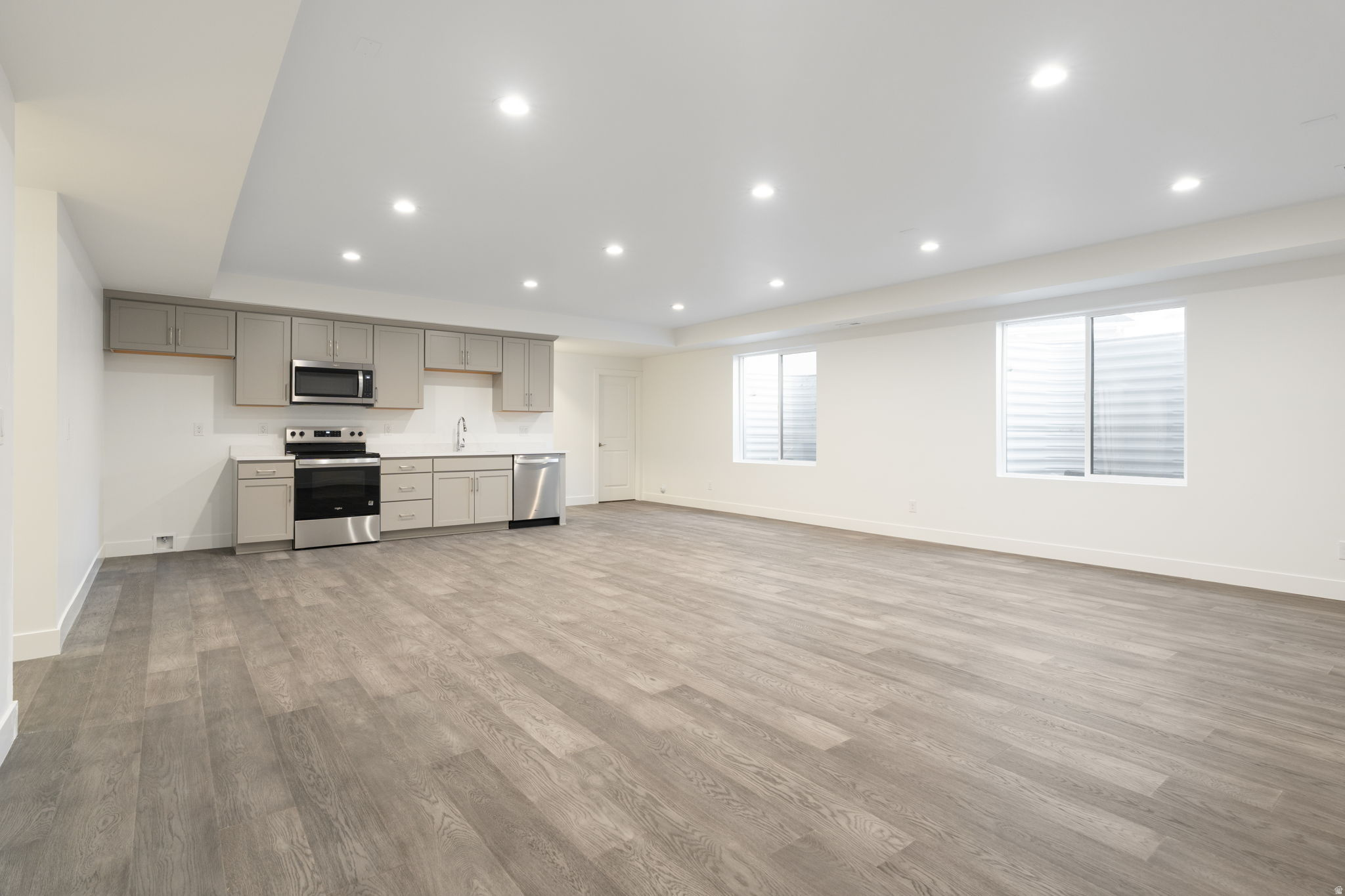 LAKEVIEW ESTATES - Residential