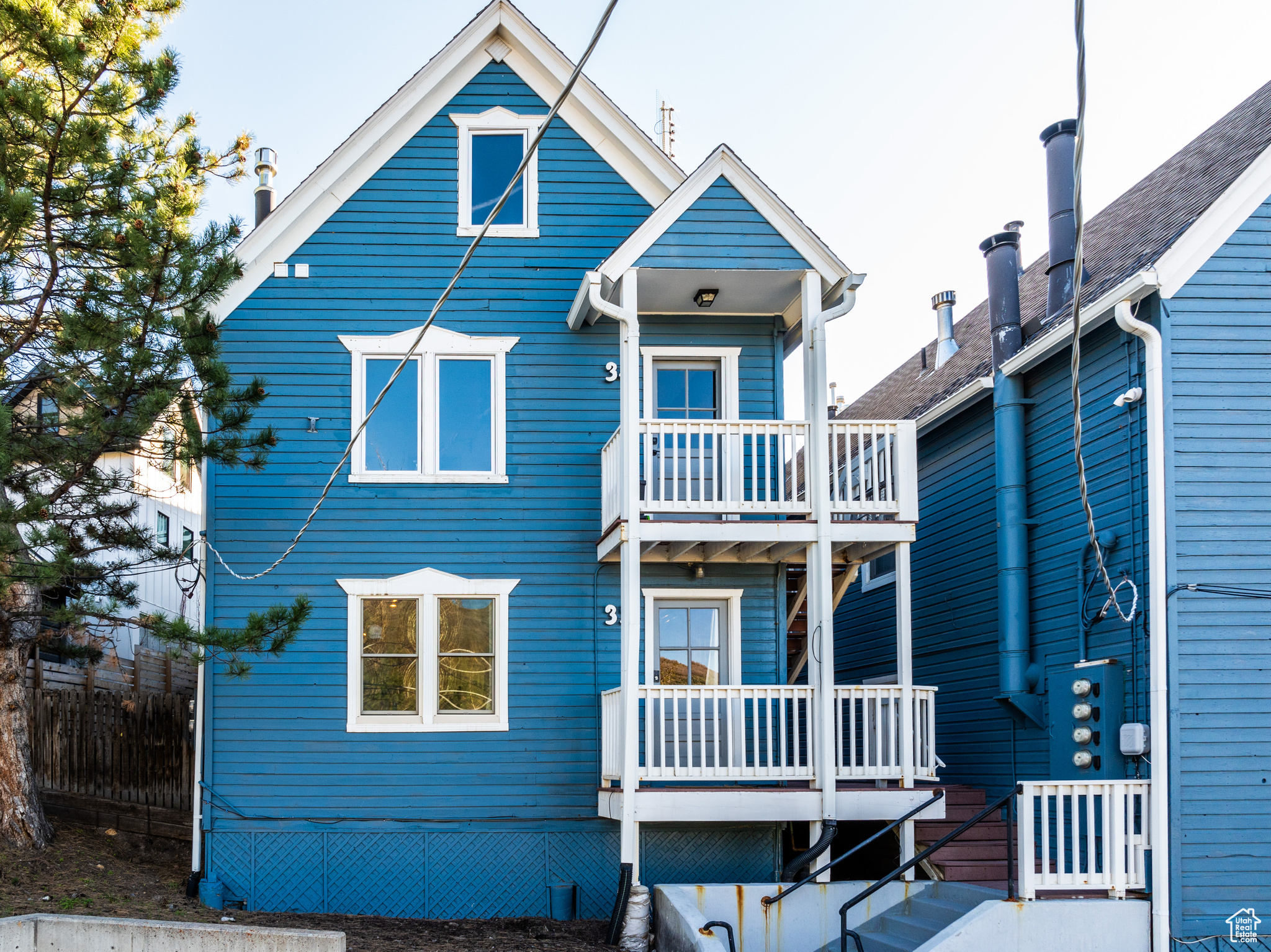 VICTORIAN VILLAGE CO - Residential