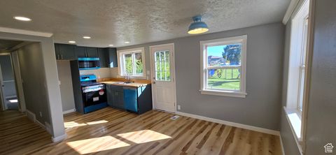 Tiny photo for 351 WASHINGTON AVE, American Fork, UT 84003 (MLS # 2119129)