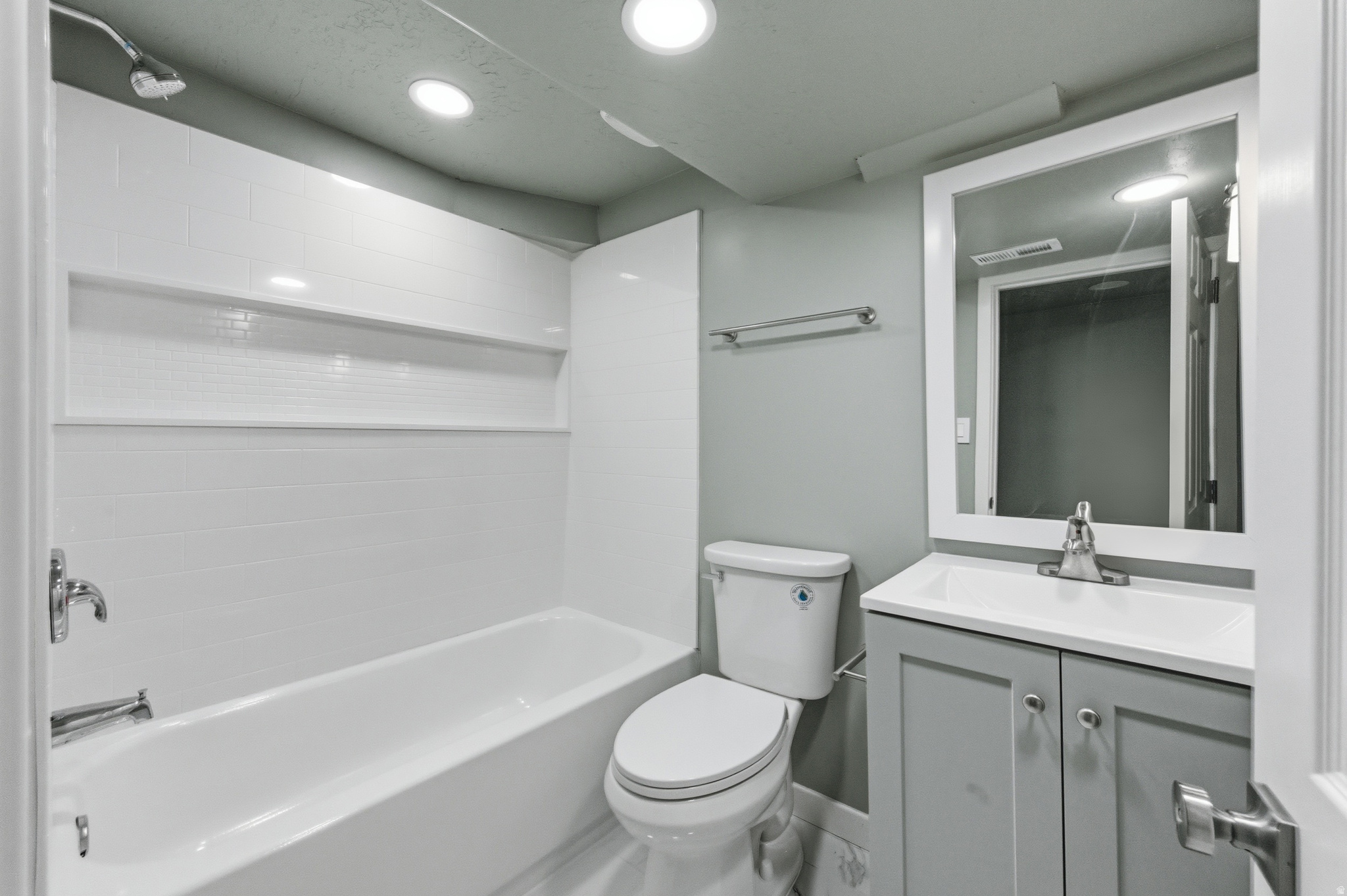 COLUMBIA VILLAGE - Residential