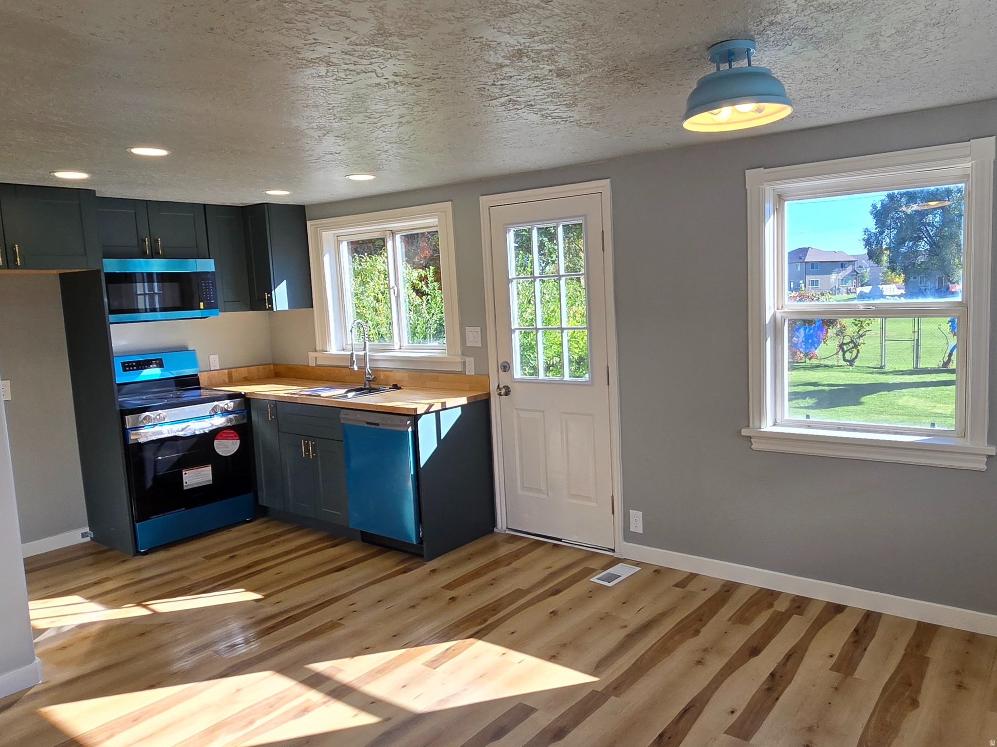 COLUMBIA VILLAGE - Residential