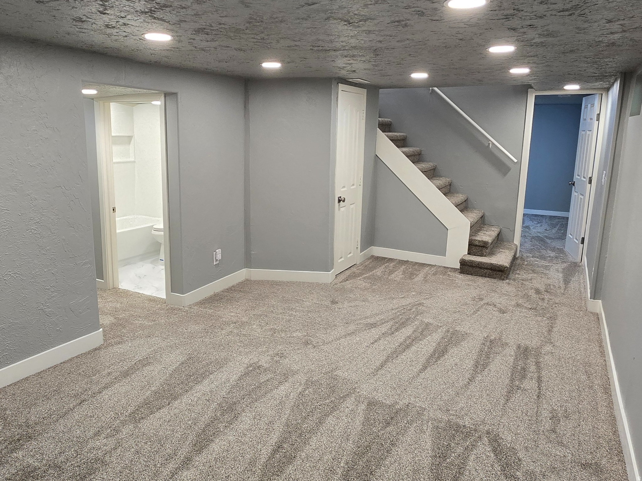 COLUMBIA VILLAGE - Residential