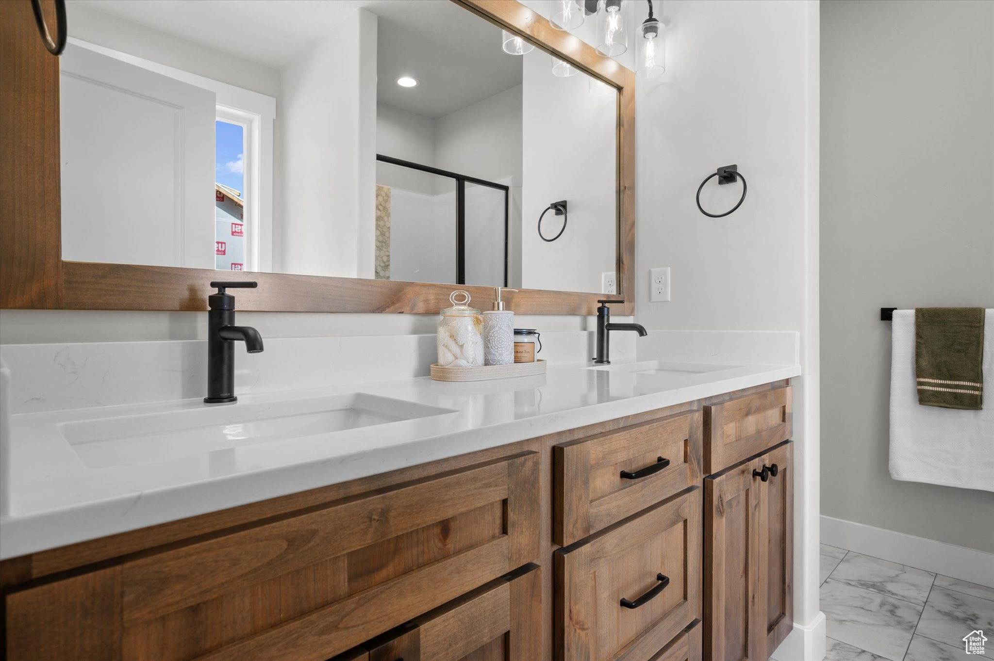 MOUNTAIN GATE SUBDVISION - Residential