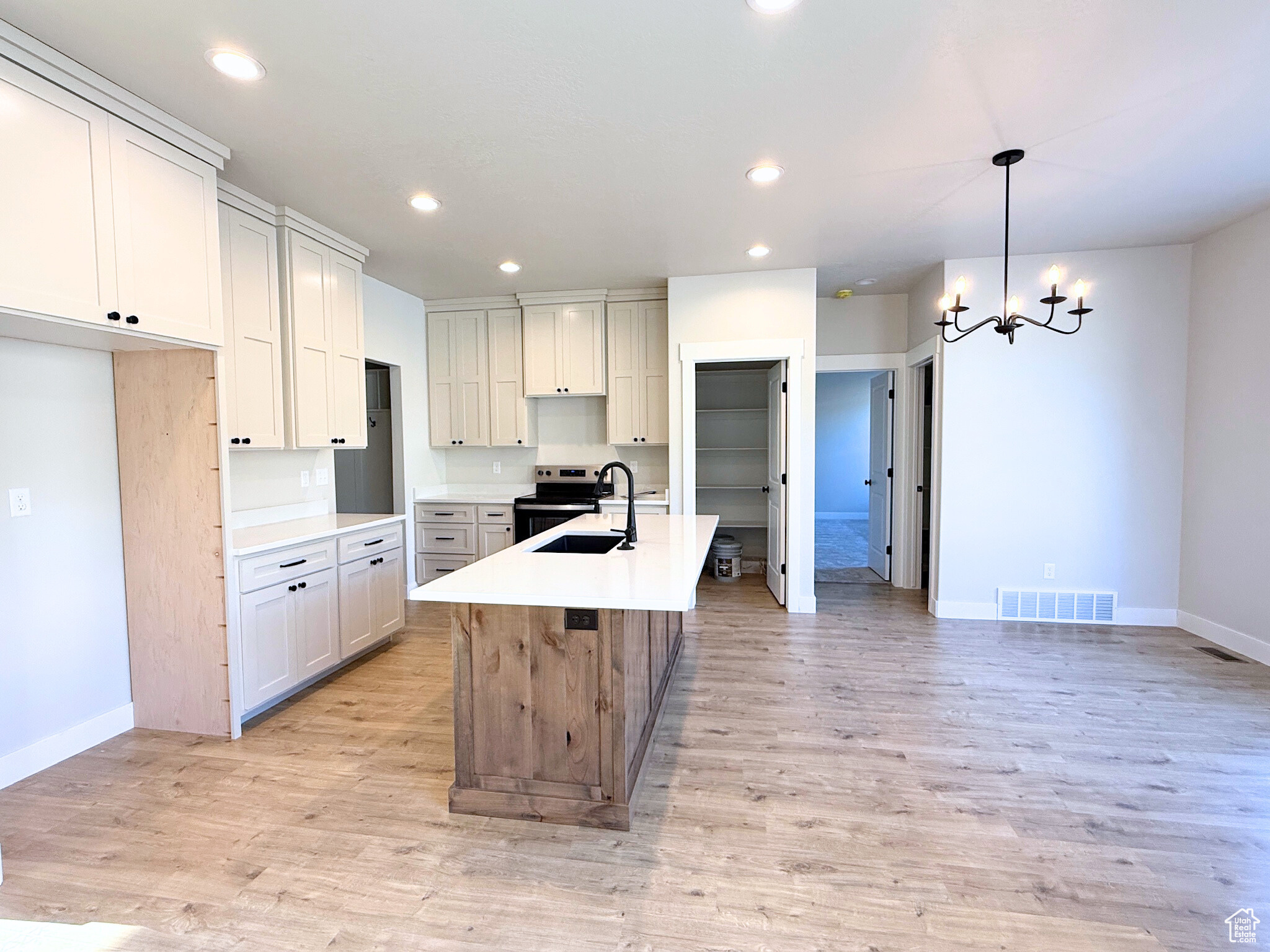 MOUNTAIN GATE SUBDVISION - Residential