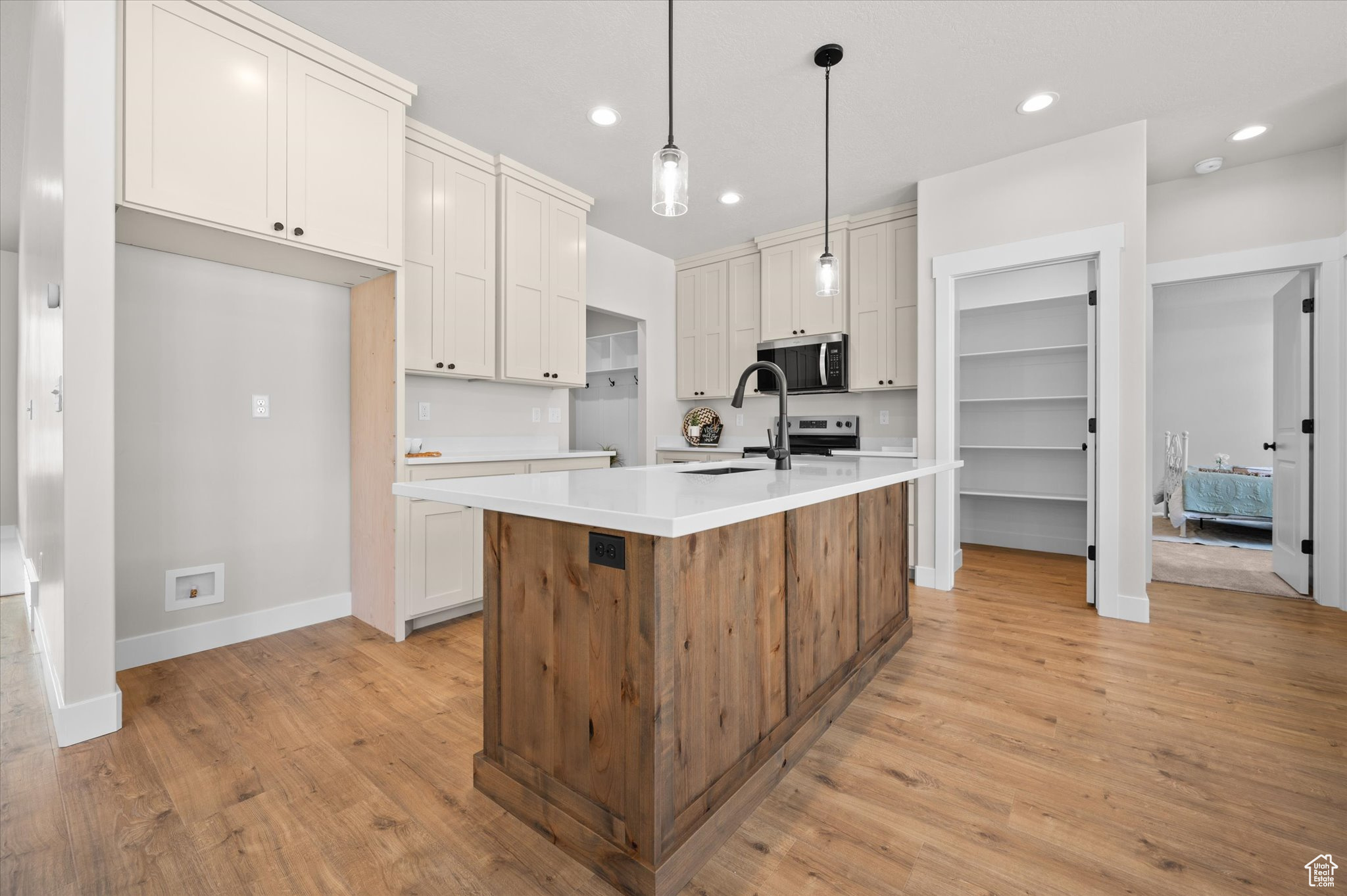 MOUNTAIN GATE SUBDVISION - Residential