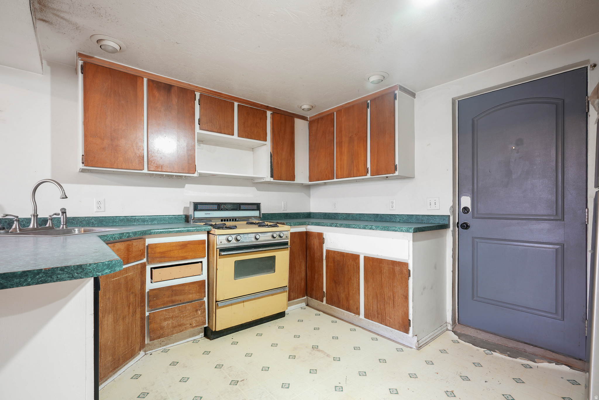 SUNBURST VILLAGE - Residential