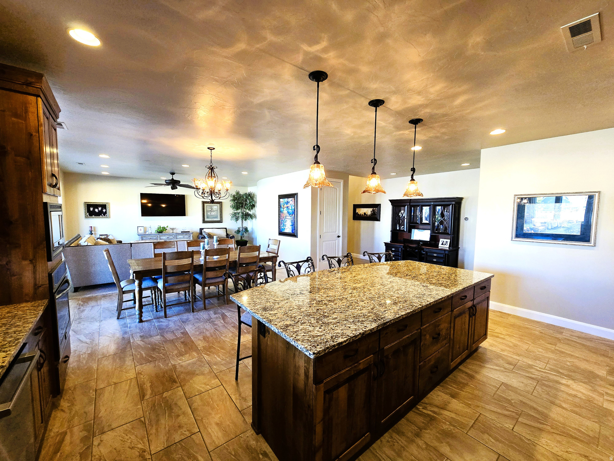 MAJESTIC VIEW - Residential