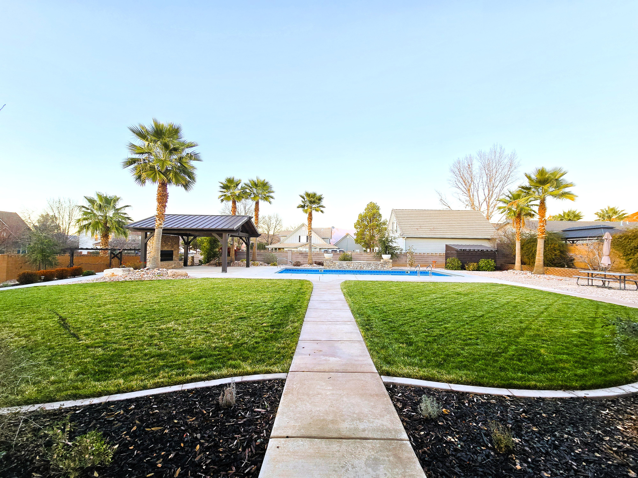 MAJESTIC VIEW - Residential