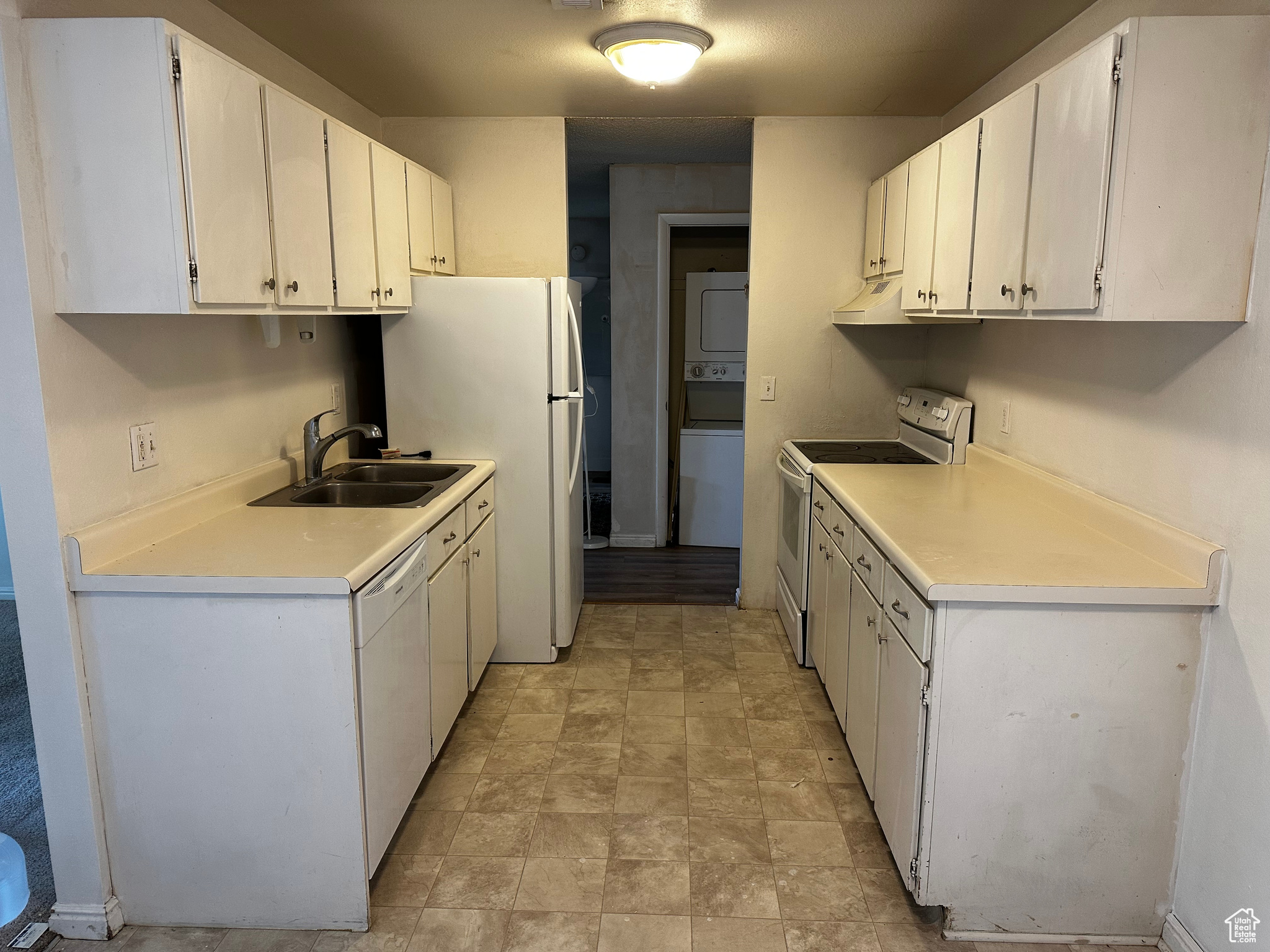 WOOD CREST CONDOMINIUM PHASE 2 - Residential