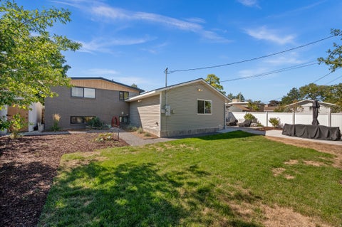 Tiny photo for 2071 E VALLAIRE AVE AVE S, Cottonwood Heights, UT 84121 (MLS # 2184840)