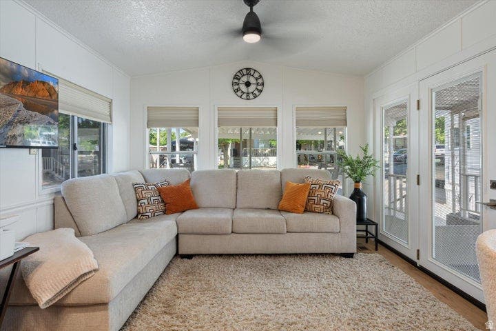 Photo of 1150 W RED HILLS PKWY #18, Washington, UT 84780 (MLS # 2175888)