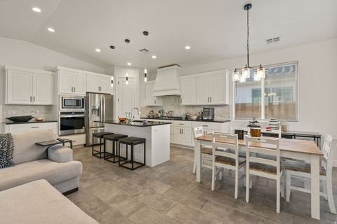 Tiny photo for 350 W CAMINO BORDE, Washington, UT 84780 (MLS # 2137291)