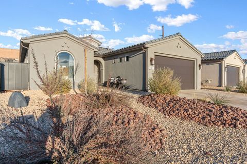 Photo of 350 W CAMINO BORDE, Washington, UT 84780 (MLS # 2137291)