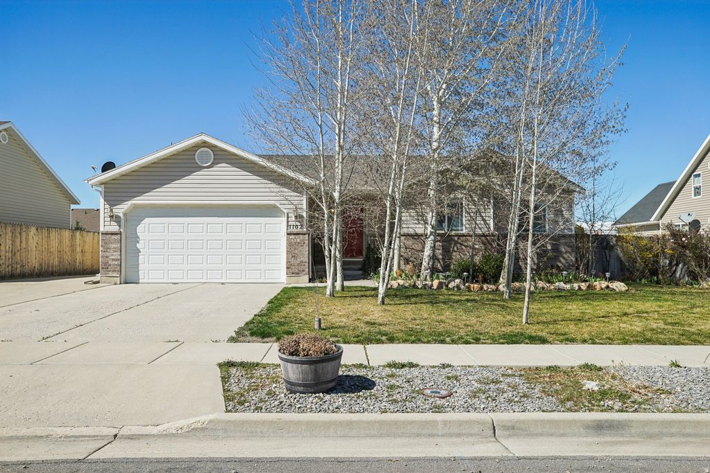 Photo of 1102 S 970 W, Tooele, UT 84074 (MLS # 2145400)