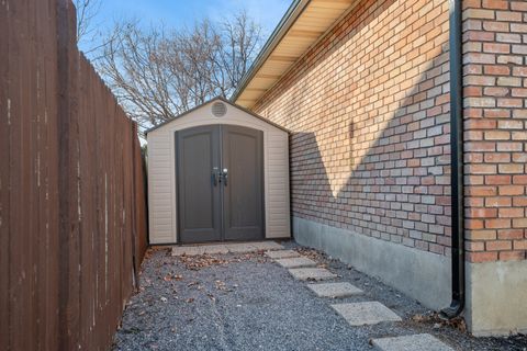 Tiny photo for 894 N 60 E, American Fork, UT 84003 (MLS # 2135822)