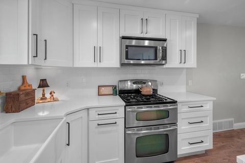 Tiny photo for 894 N 60 E, American Fork, UT 84003 (MLS # 2135822)