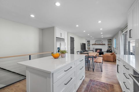 Tiny photo for 894 N 60 E, American Fork, UT 84003 (MLS # 2135822)