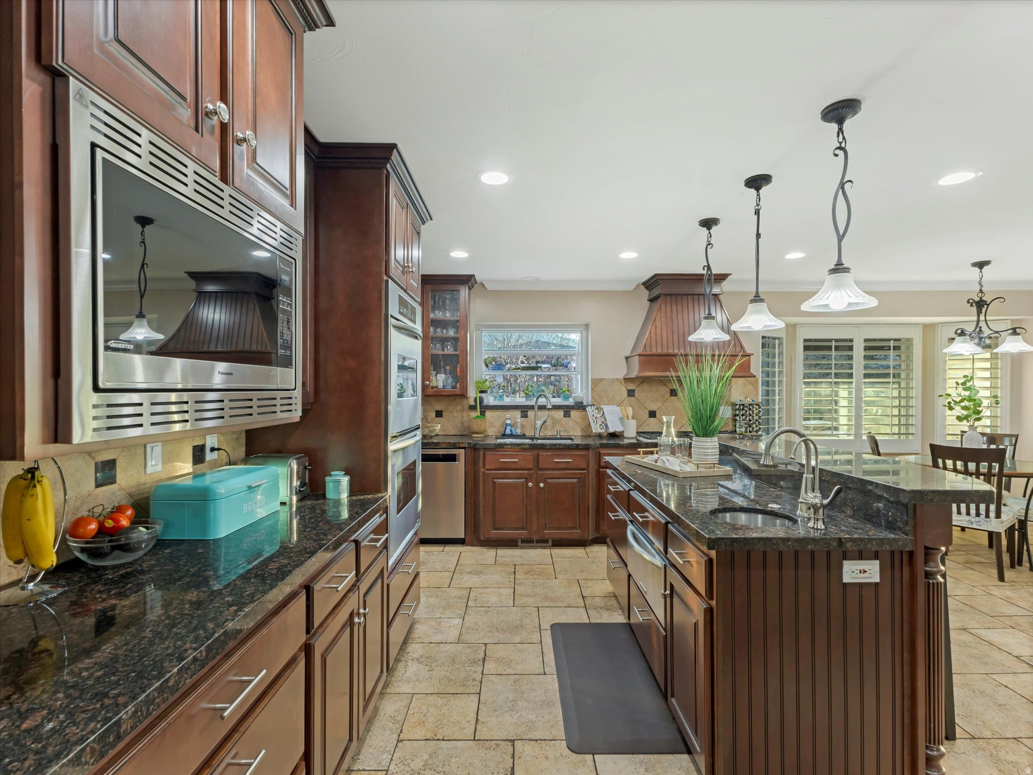 3064 E GRANITE MEADOW LN