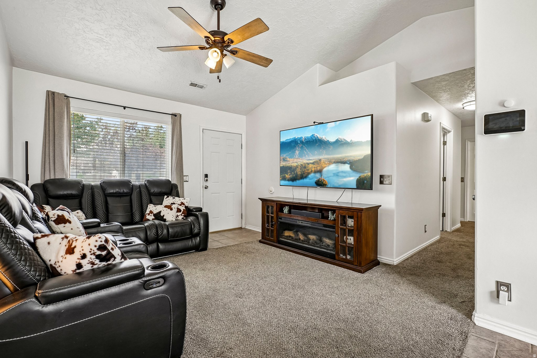 WHISPER WILLOW - Residential