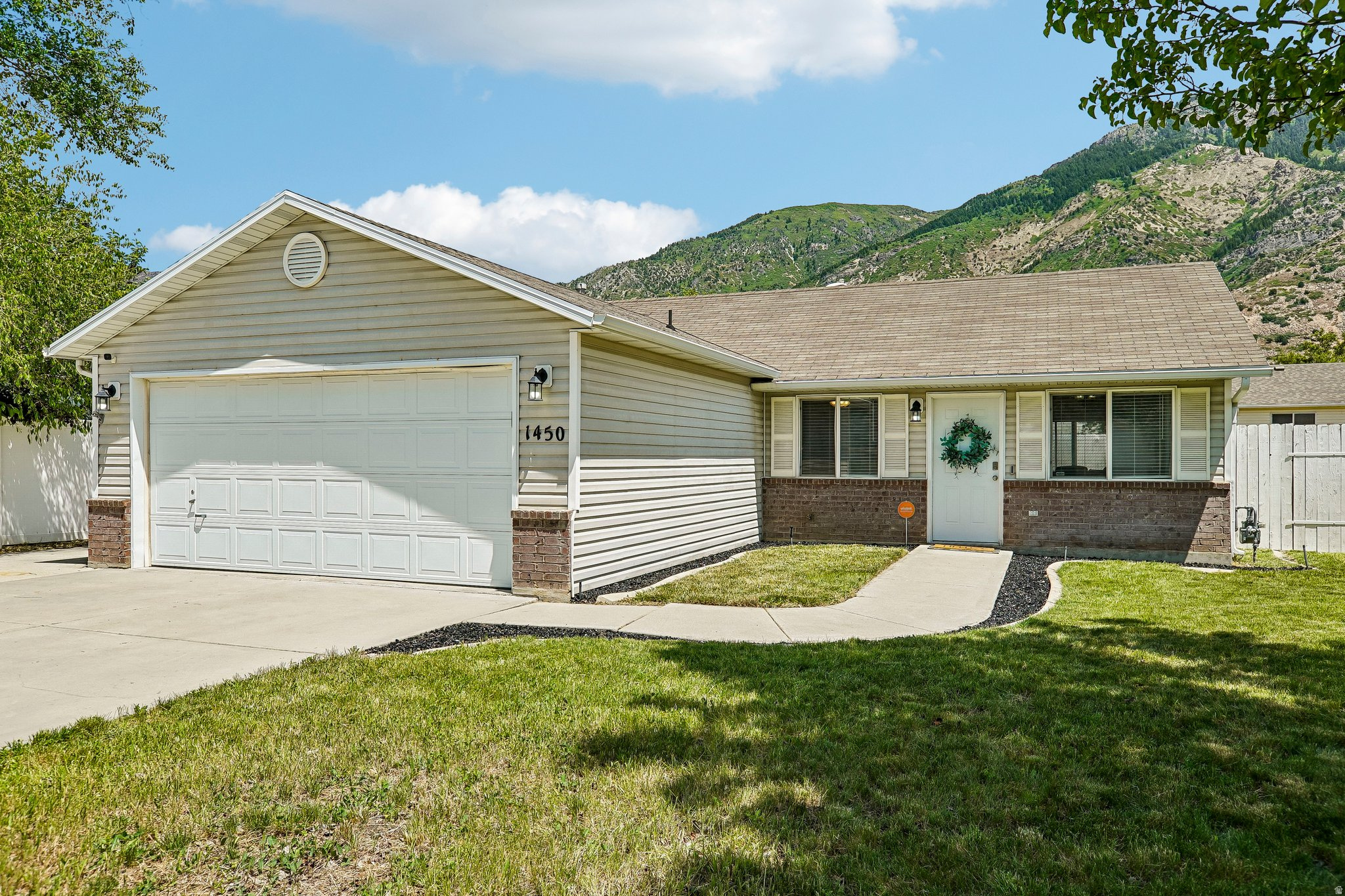 WHISPER WILLOW - Residential
