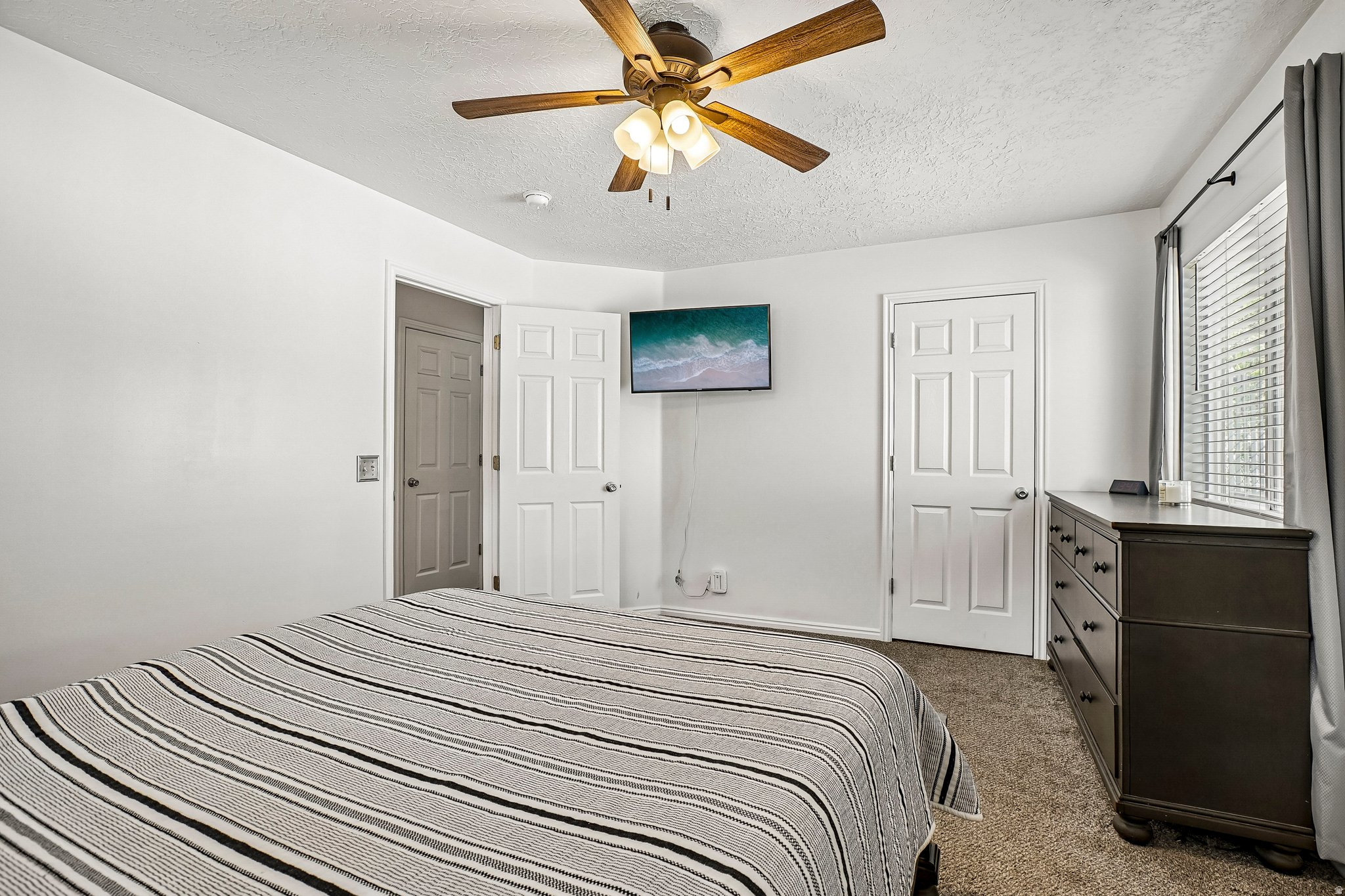 WHISPER WILLOW - Residential