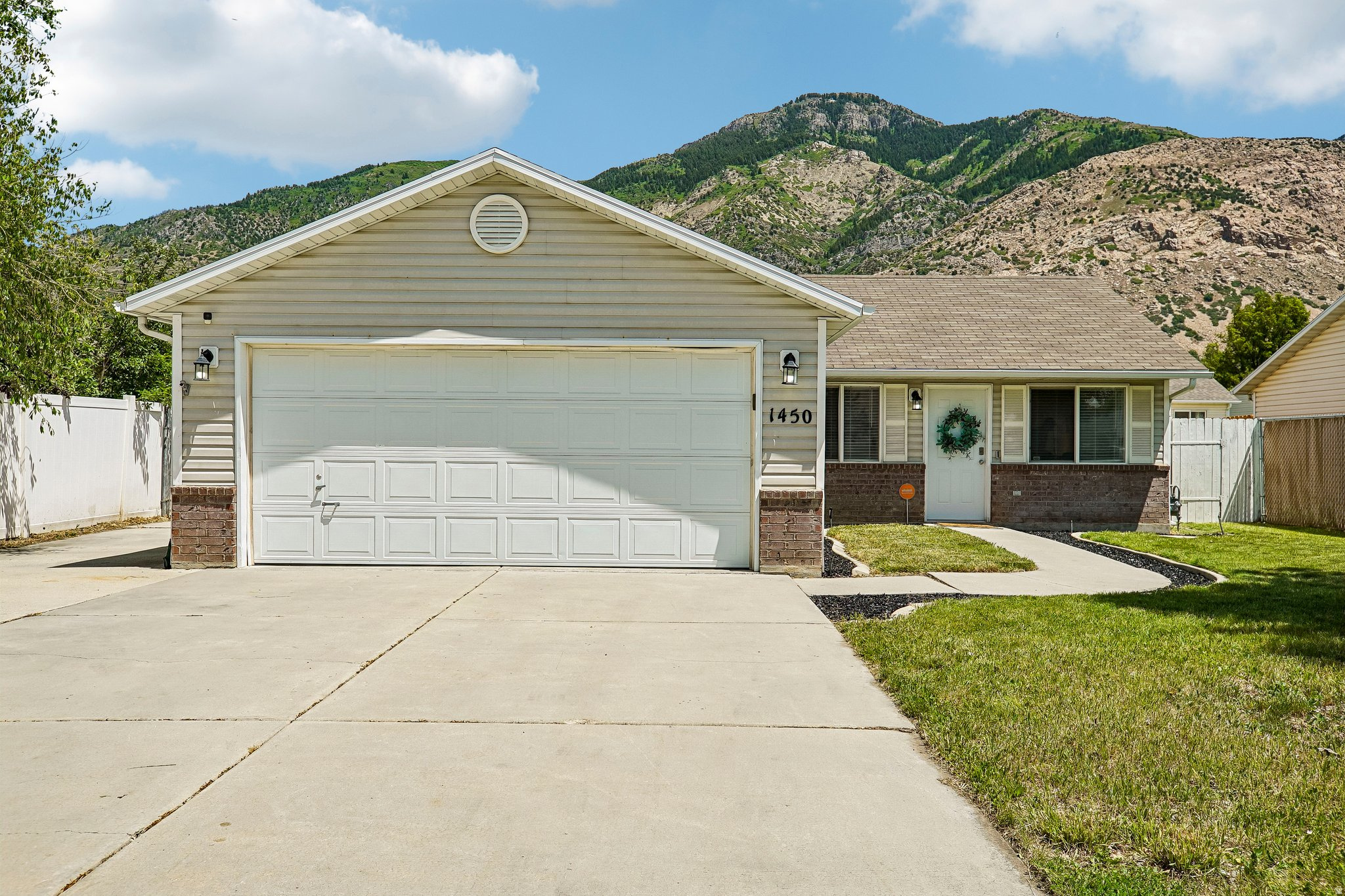 WHISPER WILLOW - Residential