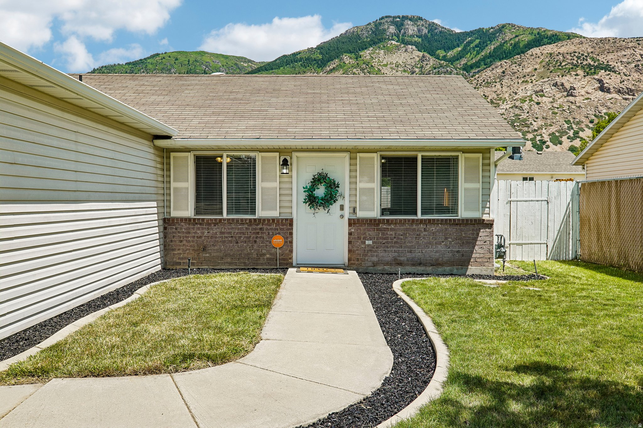 WHISPER WILLOW - Residential