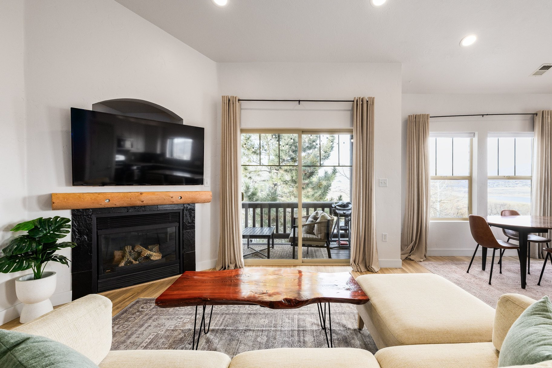 FOX BAY CONDOMINIUMS - Residential