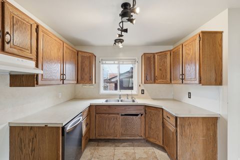 Tiny photo for 220 W 4800 S, Washington Terrace, UT 84405 (MLS # 2136487)