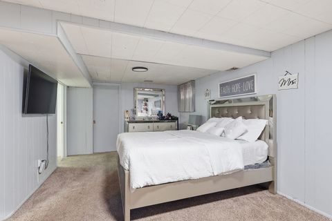 Tiny photo for 220 W 4800 S, Washington Terrace, UT 84405 (MLS # 2136487)