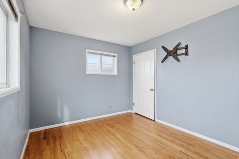 Tiny photo for 220 W 4800 S, Washington Terrace, UT 84405 (MLS # 2136487)