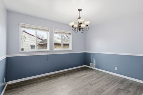 Tiny photo for 220 W 4800 S, Washington Terrace, UT 84405 (MLS # 2136487)