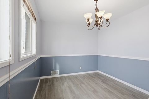 Tiny photo for 220 W 4800 S, Washington Terrace, UT 84405 (MLS # 2136487)