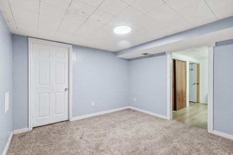 Tiny photo for 220 W 4800 S, Washington Terrace, UT 84405 (MLS # 2136487)