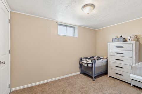 Tiny photo for 220 W 4800 S, Washington Terrace, UT 84405 (MLS # 2136487)