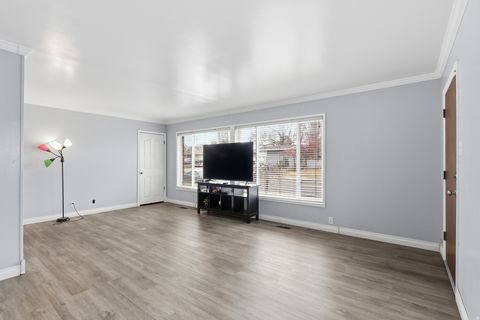 Tiny photo for 220 W 4800 S, Washington Terrace, UT 84405 (MLS # 2136487)