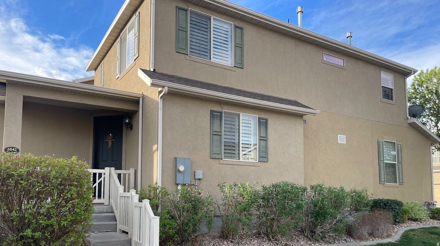 **When using our preferred lender, you will receive a 1% interest rate buydown for the first year (on approved credit). **  Open house scheduled for April 18th 11:00 am to 3:00 PM.    Spacious end unit townhome with high ceilings and natural light. Open concept with private patio. Spacious interior crawl space offers tons of storage. Primary suite has a private bathroom and a walk in closet. Two car garage. Plenty of recreation nearby. Conveniently located to grocery shopping, restaurants and parks. Square footage figured from past appraisal, county tax records show total square footage to be 1539 sq. ft, buyer to verify all information for accuracy.