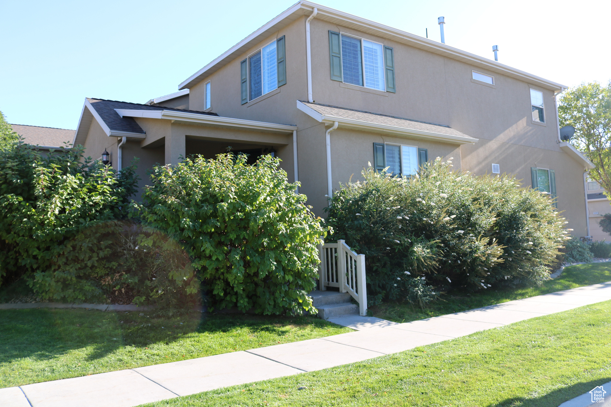 Spacious end unit townhome with high ceilings and natural light. Open concept with private patio. Spacious interior crawl space offers tons of storage. Primary suite has a private bathroom and a walk in closet. Two car garage. Plenty of recreation nearby. Conveniently located to grocery shopping, restaurants and parks. Tax records show total square footage to be 1539 sq. ft, buyer to verify all information for accuracy.