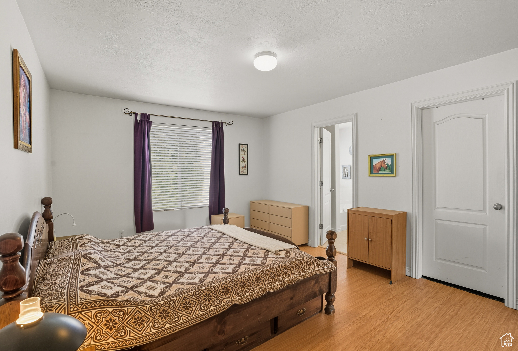 ARGYLE ACRES - Residential