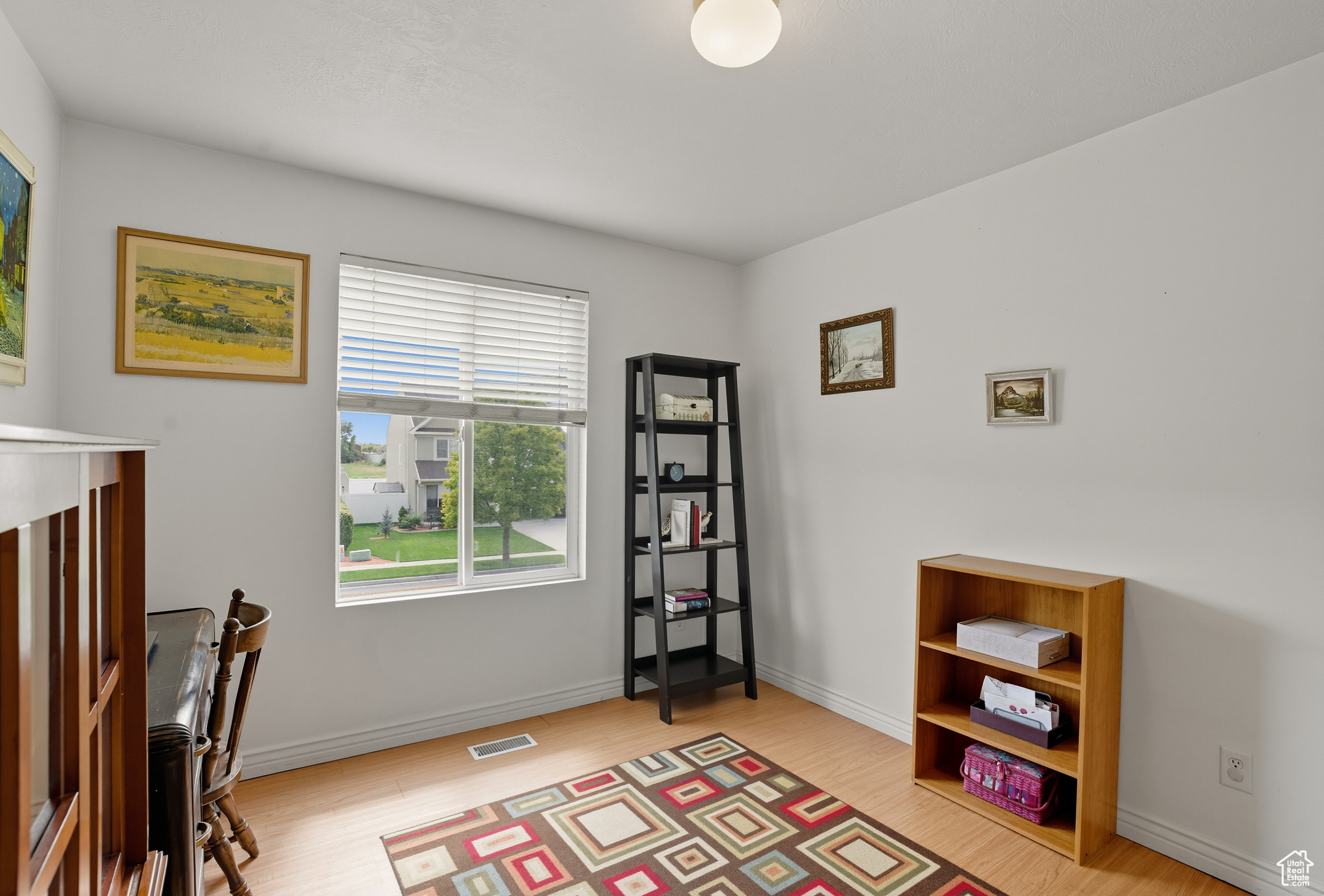 ARGYLE ACRES - Residential