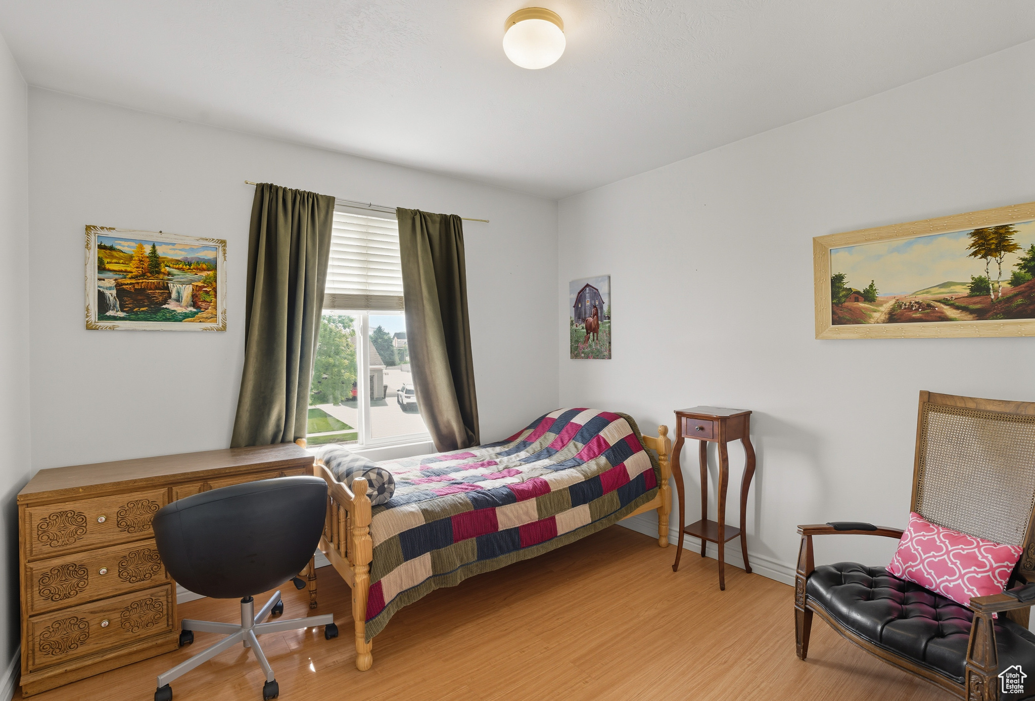 ARGYLE ACRES - Residential