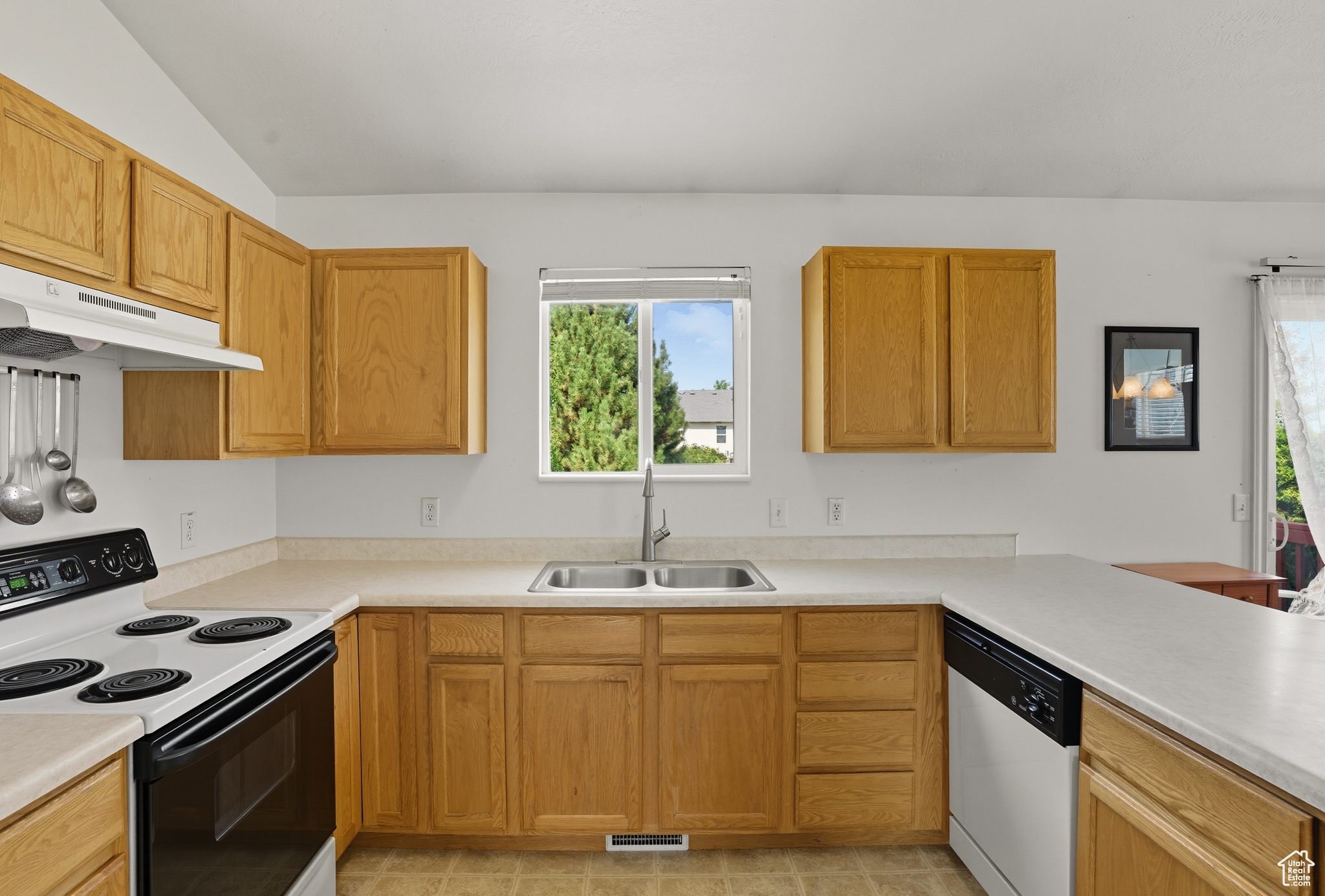 ARGYLE ACRES - Residential