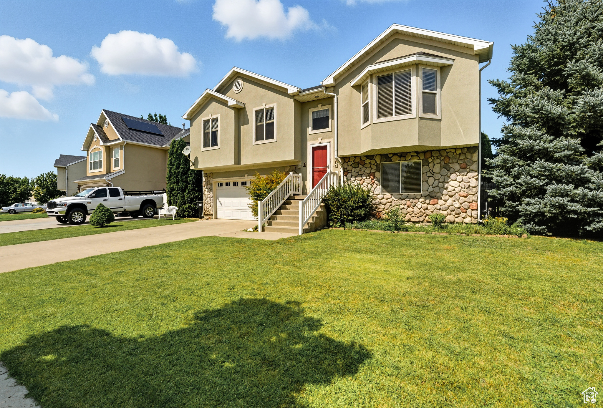 ARGYLE ACRES - Residential