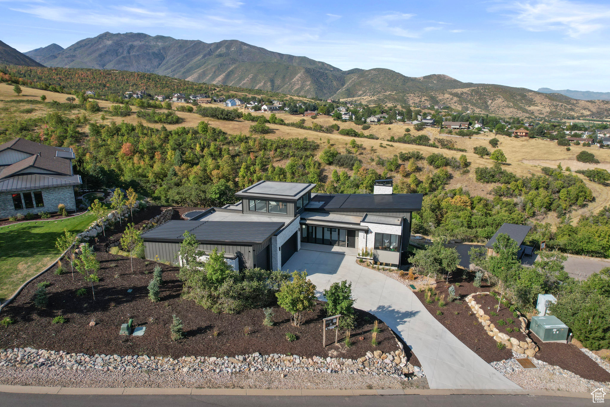 668 S Summit Creek Dr, Woodland Hills, Utah image 2