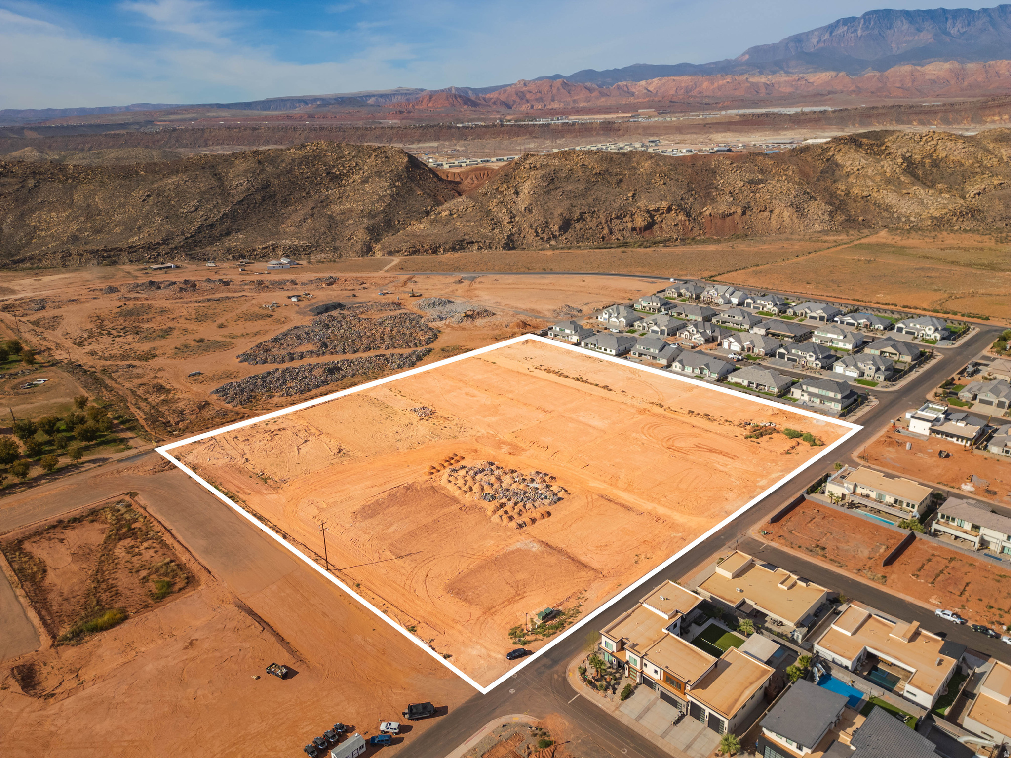 SYCAMORE VILLAGE - Land