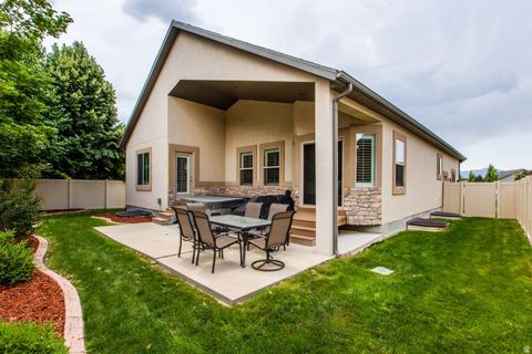 Tiny photo for 11173 S ASPEN PEAK DR, South Jordan, UT 84095 (MLS # 2119834)