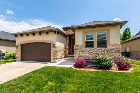 Photo of 11173 S ASPEN PEAK DR, South Jordan, UT 84095 (MLS # 2119834)